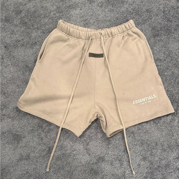 Fear of God Essentials Cream Athletic Shorts - Picture 2 of 7